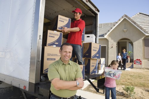 Removal van service for homes and flats in Rotherhithe