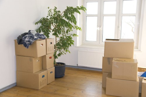 Removal van loading support for apartment moves in Rotherhithe