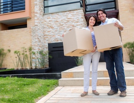 Residential removals in a Rotherhithe flat building